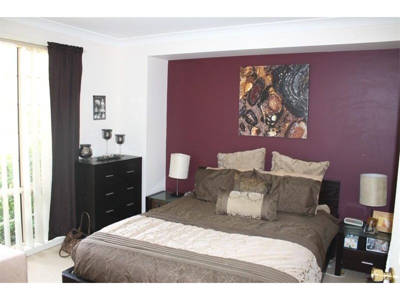 15 Bundarra Court, Wattle Grove NSW 2173