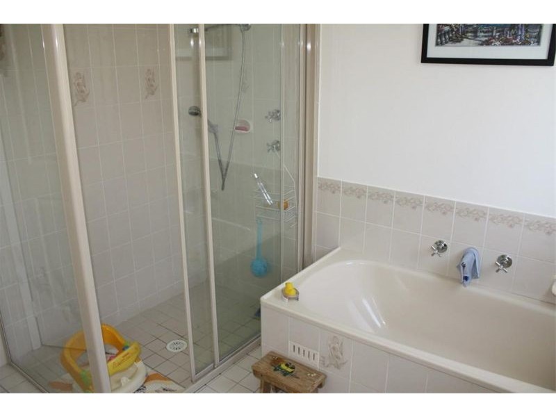 15 Bundarra Court, Wattle Grove NSW 2173