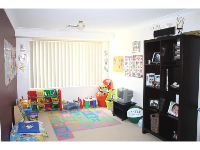 15 Bundarra Court, Wattle Grove NSW 2173