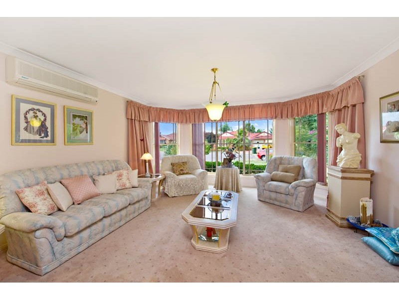 33 Beltana Court, Wattle Grove NSW 2173