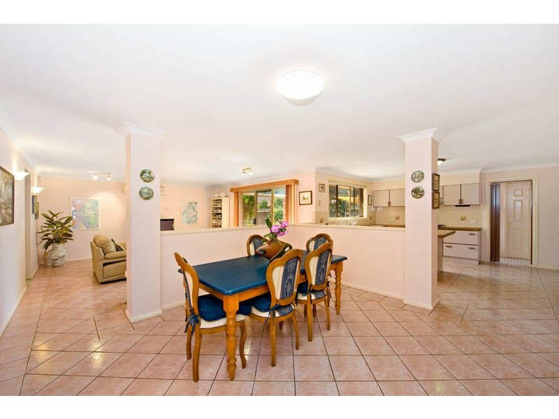 33 Beltana Court, Wattle Grove NSW 2173