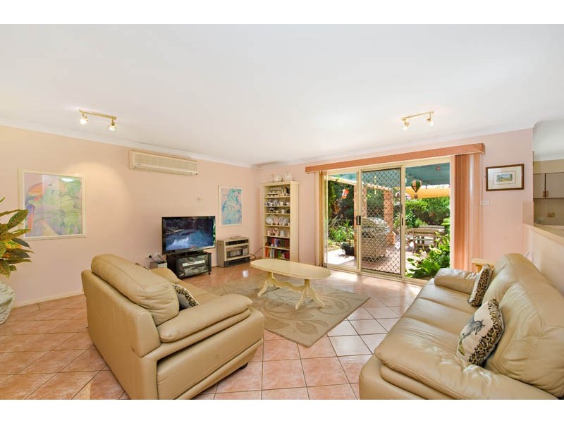 33 Beltana Court, Wattle Grove NSW 2173