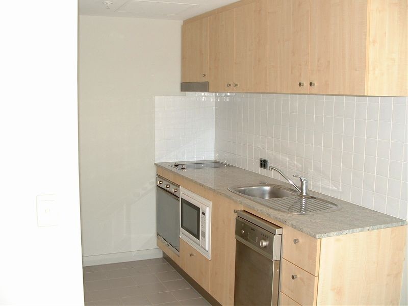 221/2B  Help Street, Chatswood NSW 2067