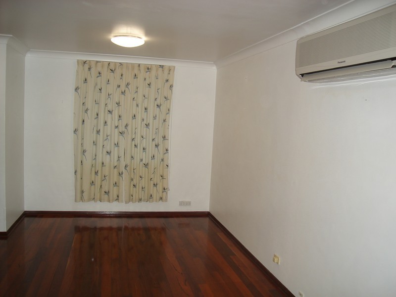 9 Landsborough Way, Padbury WA 6025