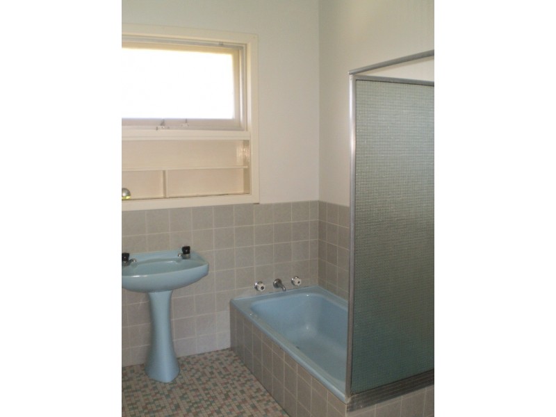 15 Woodrow Avenue, Yokine WA 6060