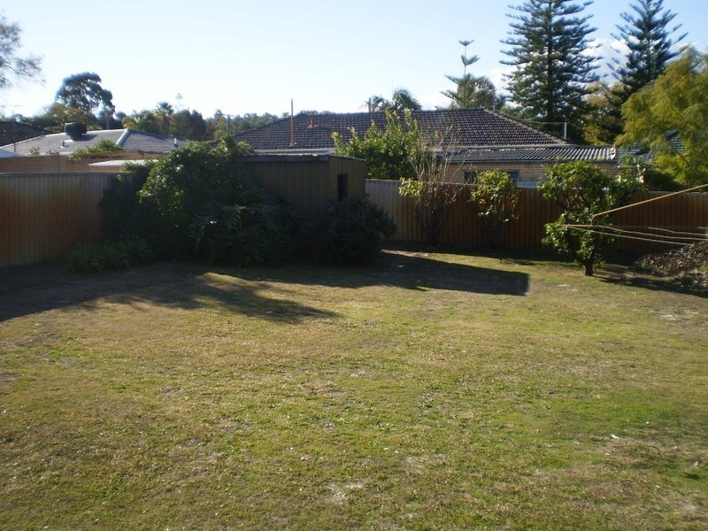 15 Woodrow Avenue, Yokine WA 6060