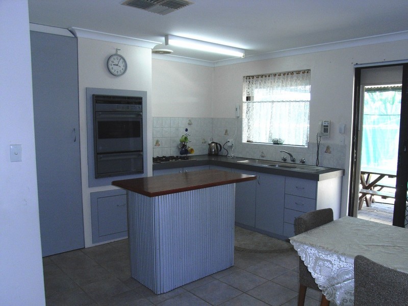 42 Meadowview Drive, Ballajura WA 6066