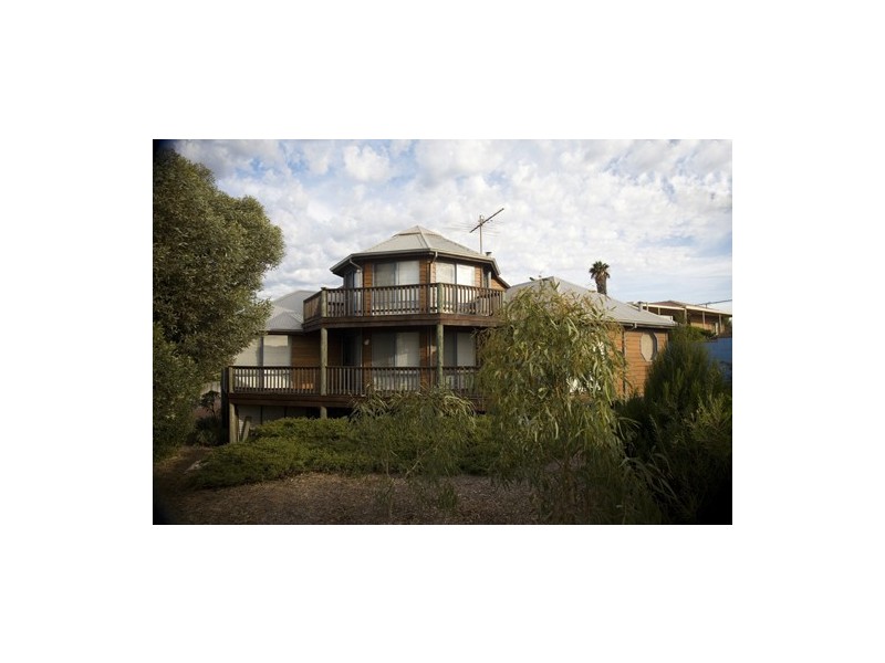 24  Leichardt Drive, Two Rocks WA 6037