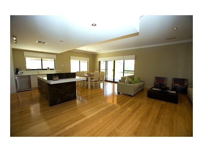 10 Fourmile Ave, Burns Beach WA 6028
