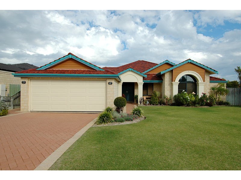 41 Meadowbank Gardens, Hillarys WA 6025