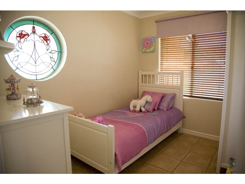 9 Danja Rise, Hocking WA 6065