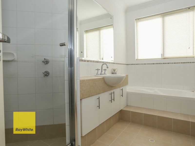 18 Firenze Loop, Landsdale WA 6065