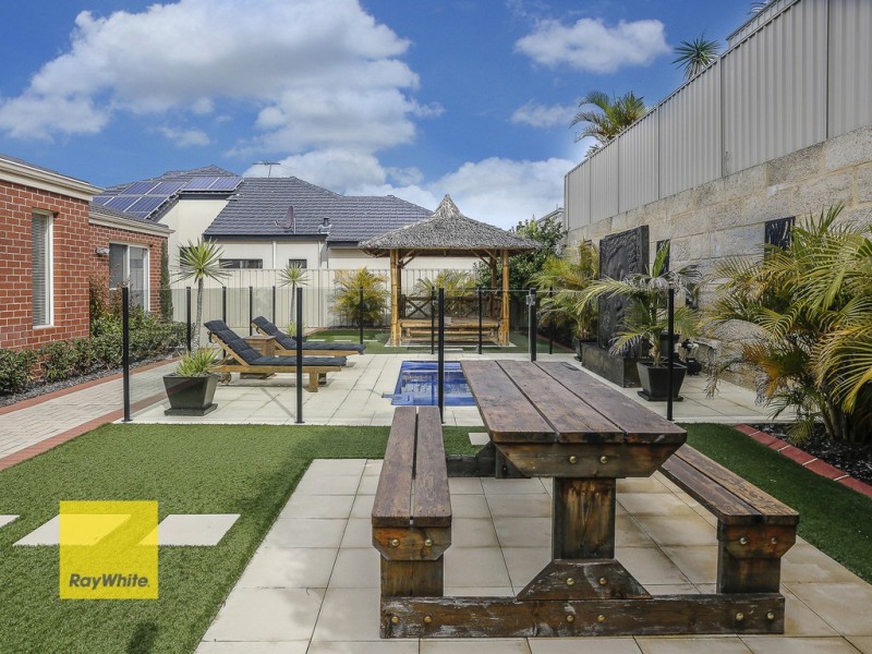 18 Firenze Loop, Landsdale WA 6065