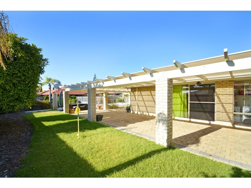 189 Cook Ave, Hillarys WA 6025
