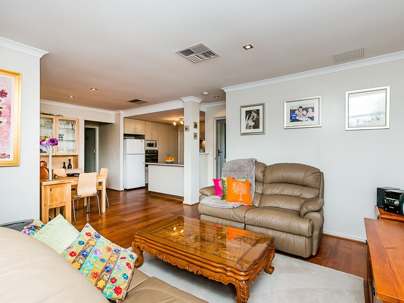 3/2 Lilacdale Road, Innaloo WA 6018