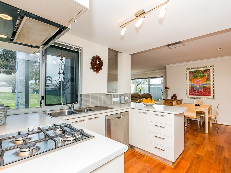 3/2 Lilacdale Road, Innaloo WA 6018
