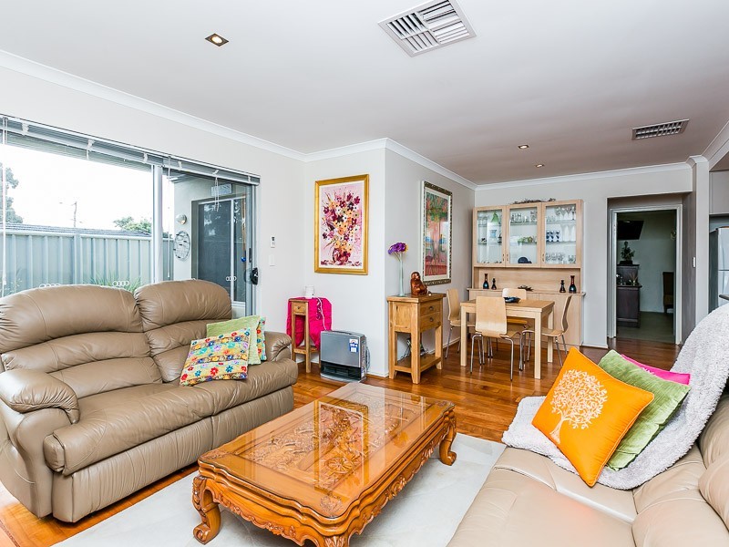 3/2 Lilacdale Road, Innaloo WA 6018