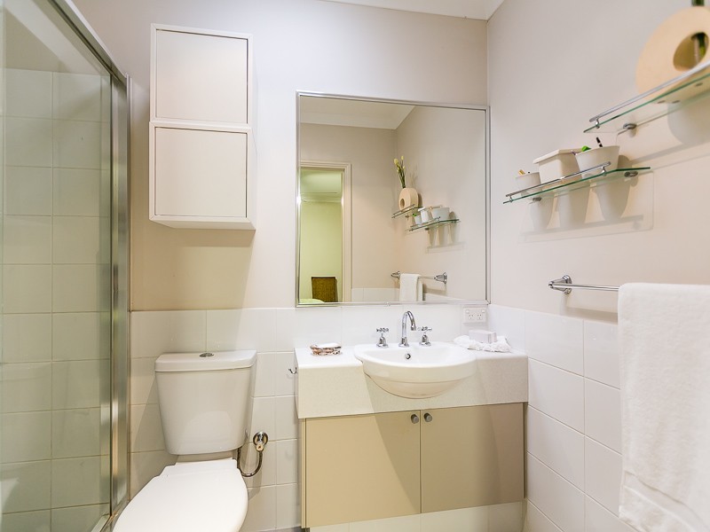 3/2 Lilacdale Road, Innaloo WA 6018