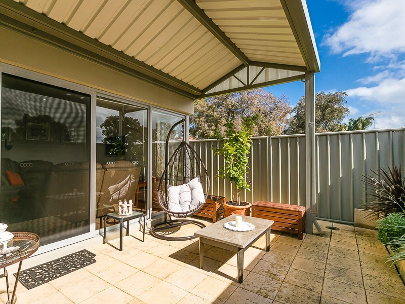 3/2 Lilacdale Road, Innaloo WA 6018