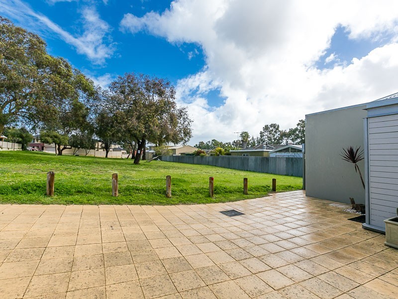 3/2 Lilacdale Road, Innaloo WA 6018