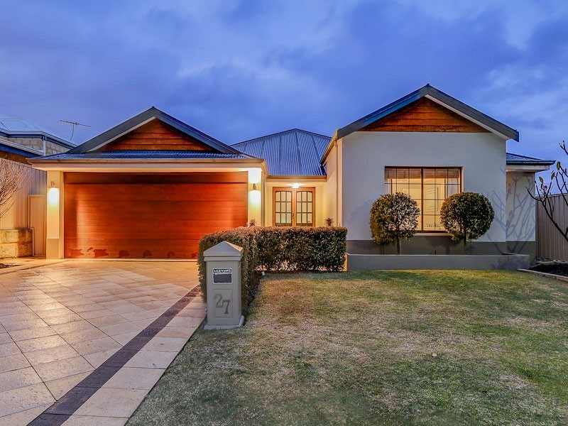 27 Tullow Gardens, Darch WA 6065