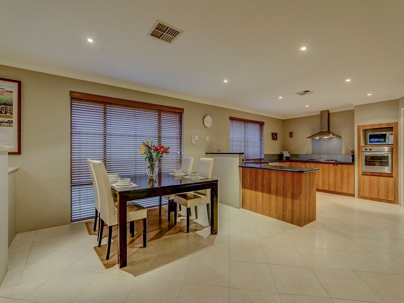 27 Tullow Gardens, Darch WA 6065