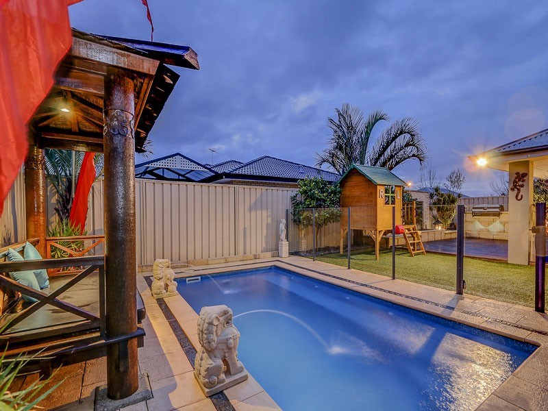 27 Tullow Gardens, Darch WA 6065