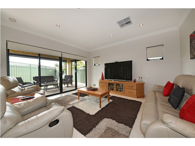 13 Tyrrell Crt, Edgewater WA 6027