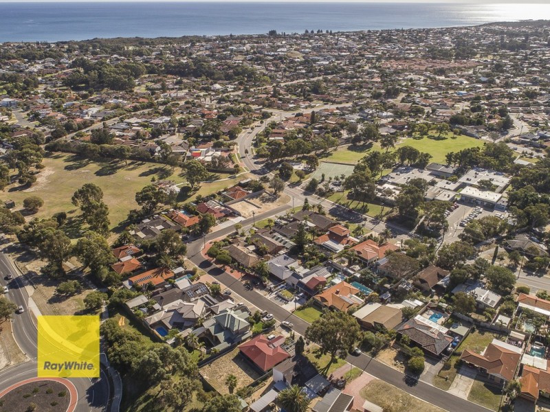20a Oleander Way, Kallaroo WA 6025