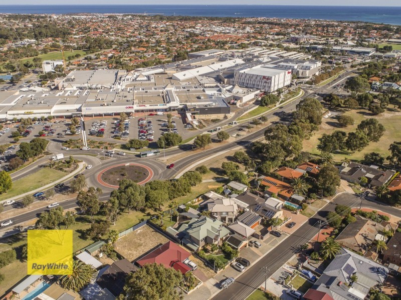 20a Oleander Way, Kallaroo WA 6025