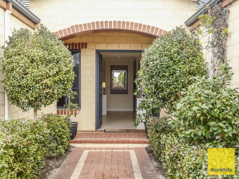 3 Hursthill St, Madeley WA 6065