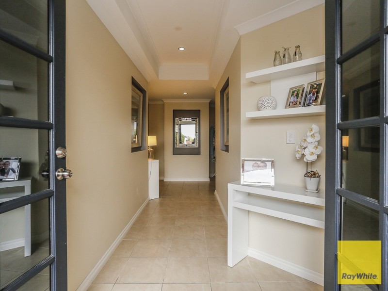 3 Hursthill St, Madeley WA 6065