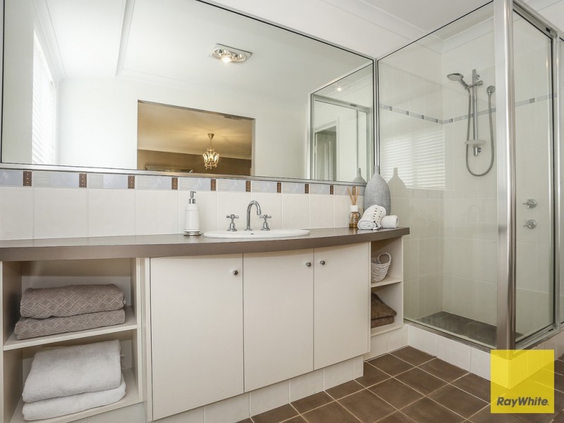 3 Hursthill St, Madeley WA 6065