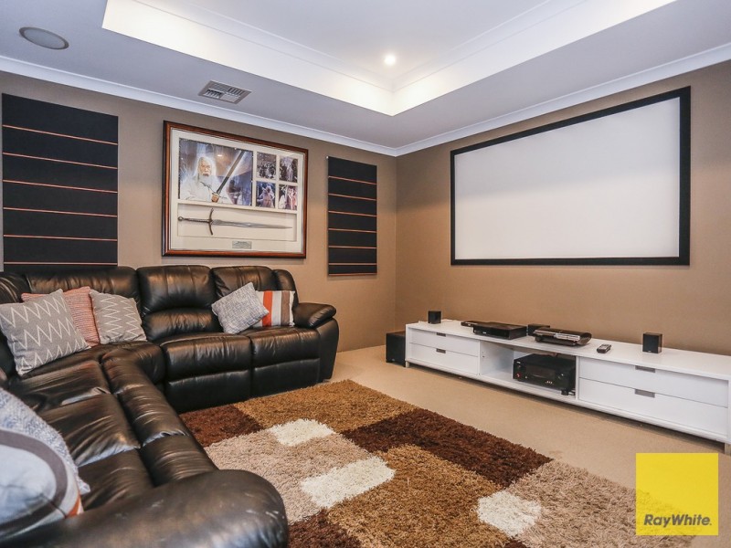 3 Hursthill St, Madeley WA 6065