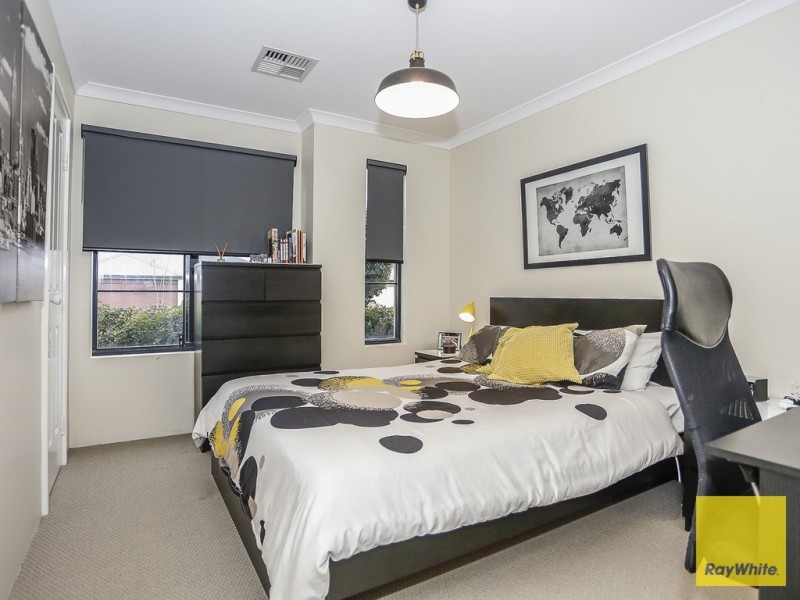 3 Hursthill St, Madeley WA 6065