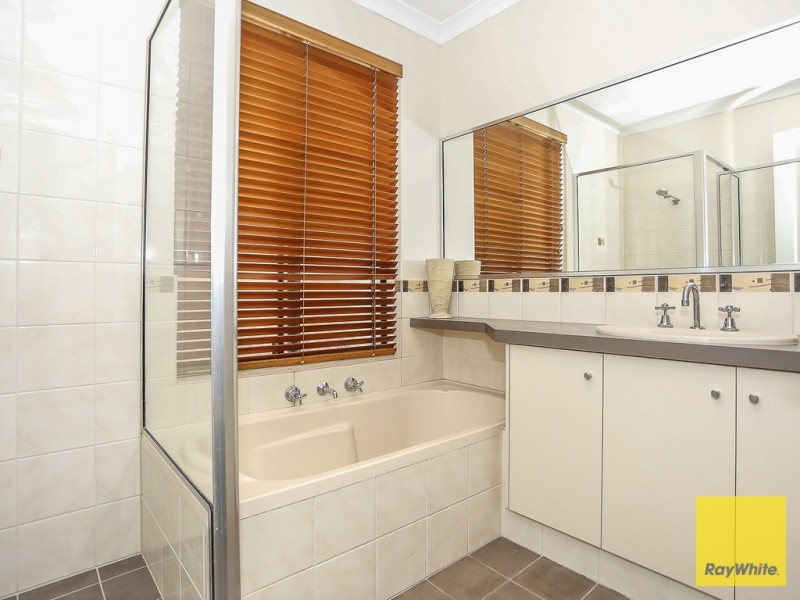 3 Hursthill St, Madeley WA 6065