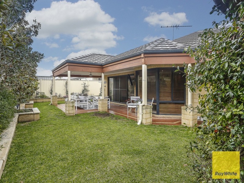 3 Hursthill St, Madeley WA 6065