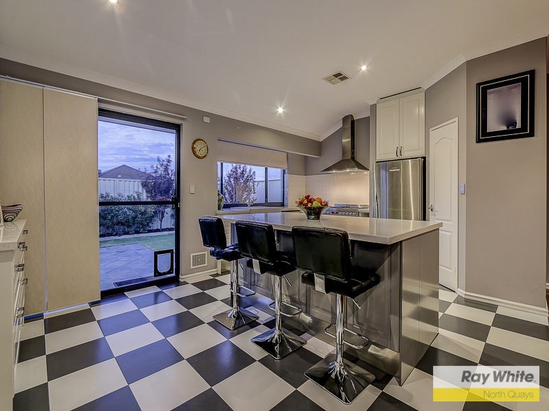 53 Regency Ave, Madeley WA 6065