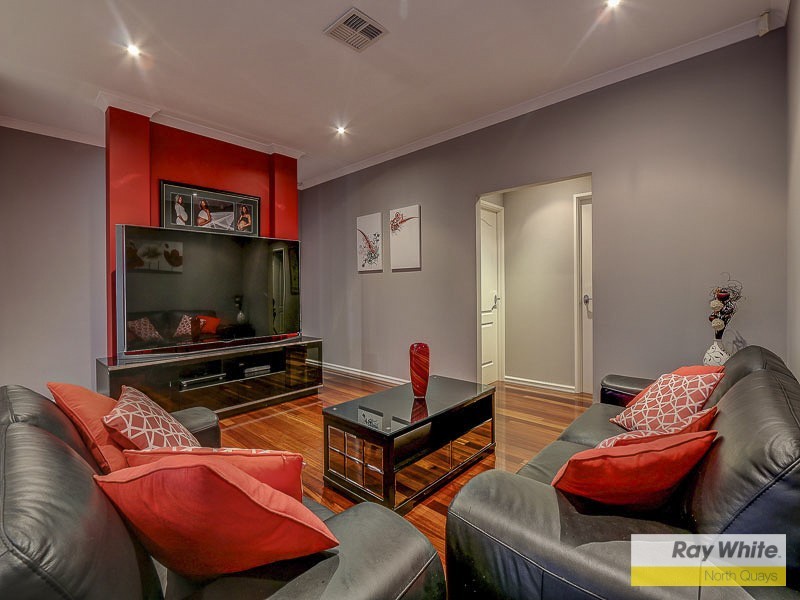 53 Regency Ave, Madeley WA 6065