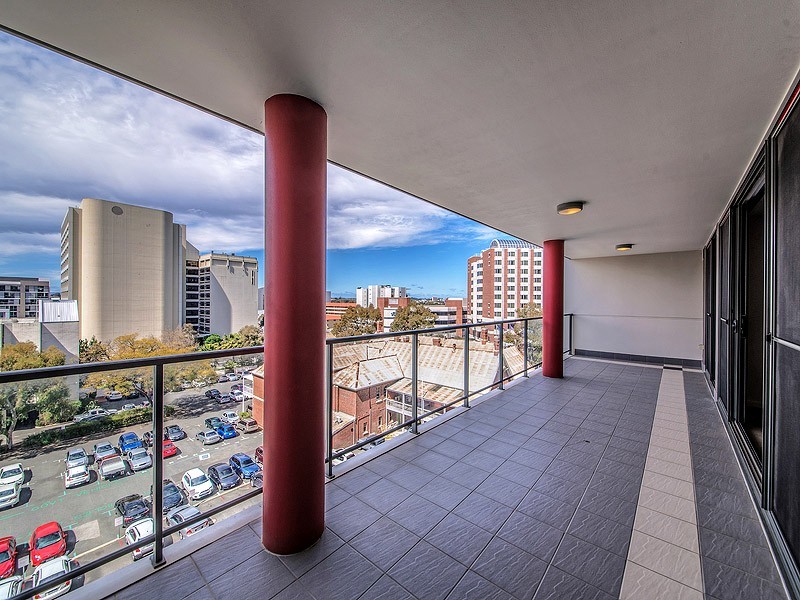 48/118 ADELAIDE TERRACE, East Perth WA 6004