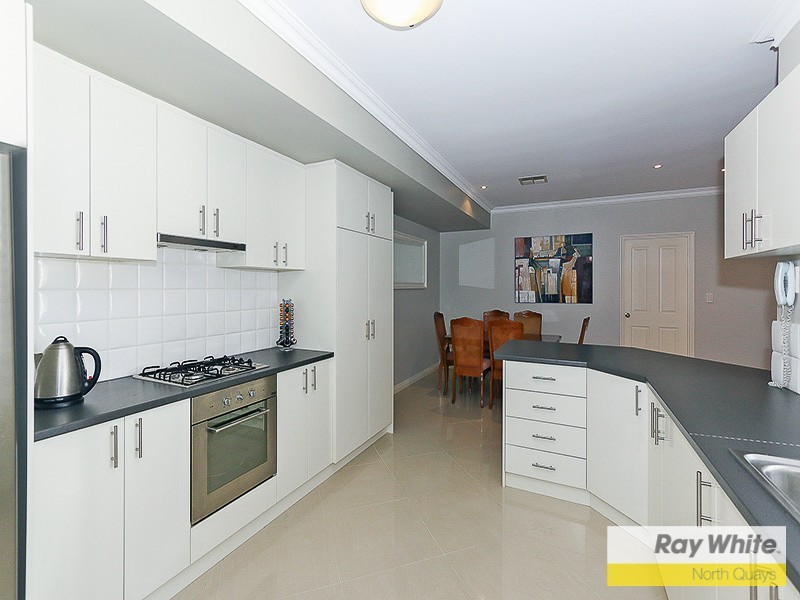 4/16 Penelope Place, Innaloo WA 6018