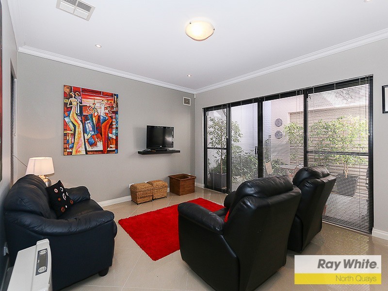 4/16 Penelope Place, Innaloo WA 6018