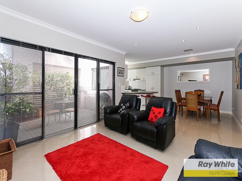 4/16 Penelope Place, Innaloo WA 6018