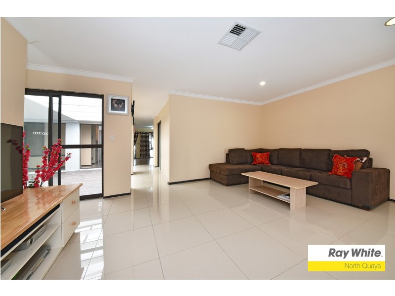 262 Erindale Road, Hamersley WA 6022