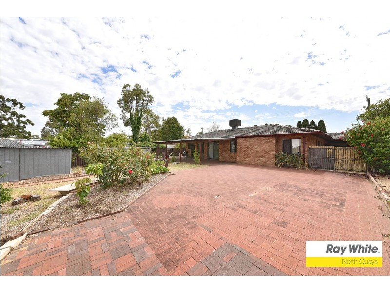 262 Erindale Road, Hamersley WA 6022