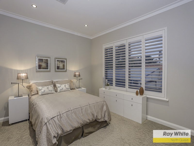 7 Beach Road, Marmion WA 6020