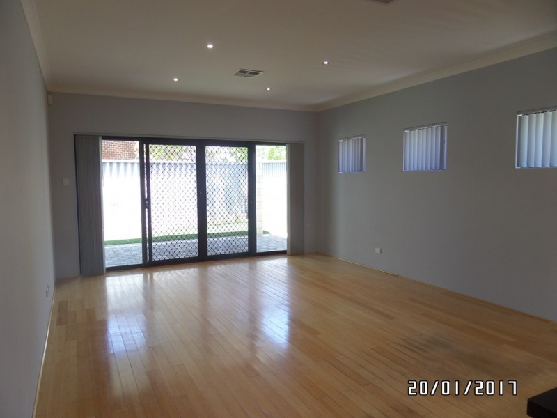 40 Amberley Way, Westminster WA 6061