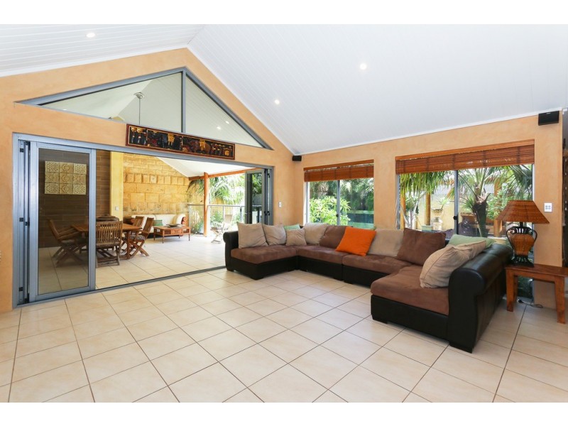 12 Mallorca Ave, Hillarys WA 6025