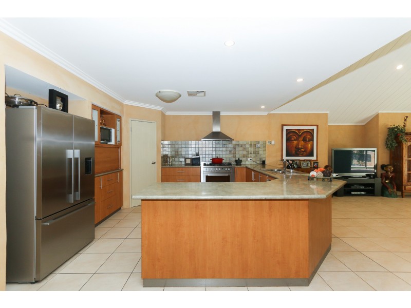 12 Mallorca Ave, Hillarys WA 6025