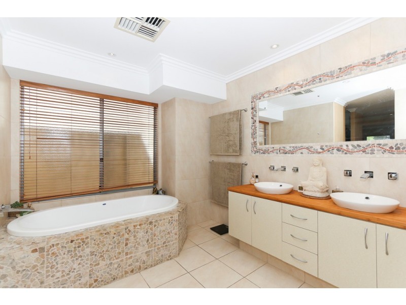 12 Mallorca Ave, Hillarys WA 6025